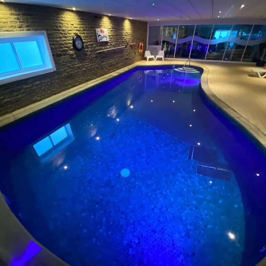***  The Highfield Hotel Брадфорд Великобритания